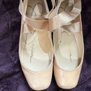 Jessica Simpsons cream color ballet flats